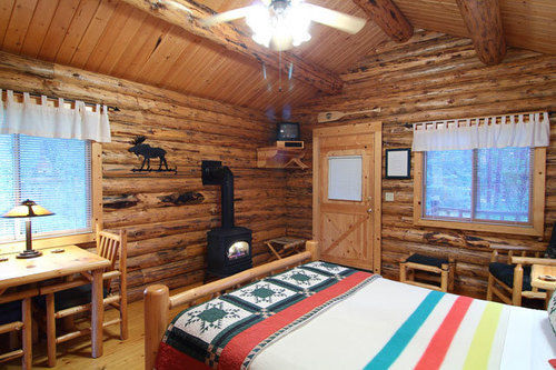 Silverwolf Log Chalets Coram 外观 照片