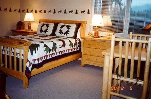Silverwolf Log Chalets Coram 外观 照片