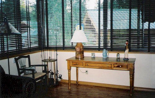 Silverwolf Log Chalets Coram 外观 照片