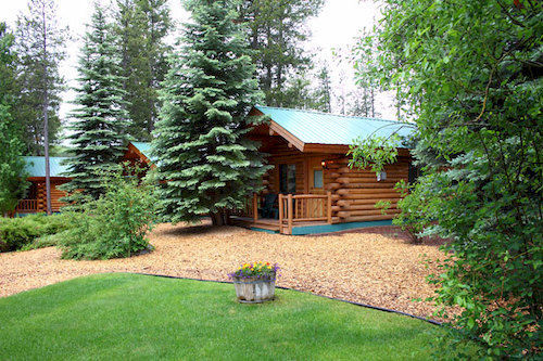 Silverwolf Log Chalets Coram 外观 照片